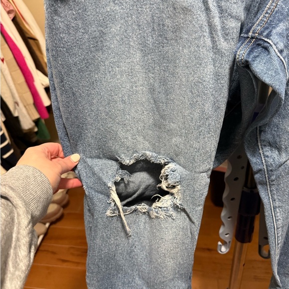 Torrid Size 28R Distressed High Rise Straight Jeans - Picture 4 of 10